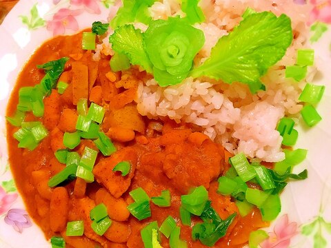 鶏むね肉と白いんげん豆の林檎カレーライス